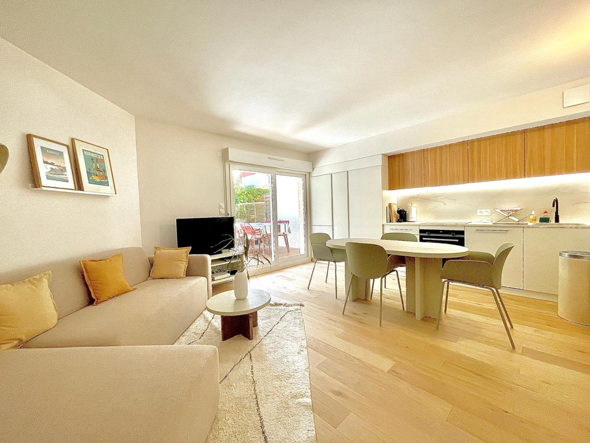 Splendide Appartement De Charme Avec Patio, Parking Et Plage A 3 Minutes Биарриц Экстерьер фото